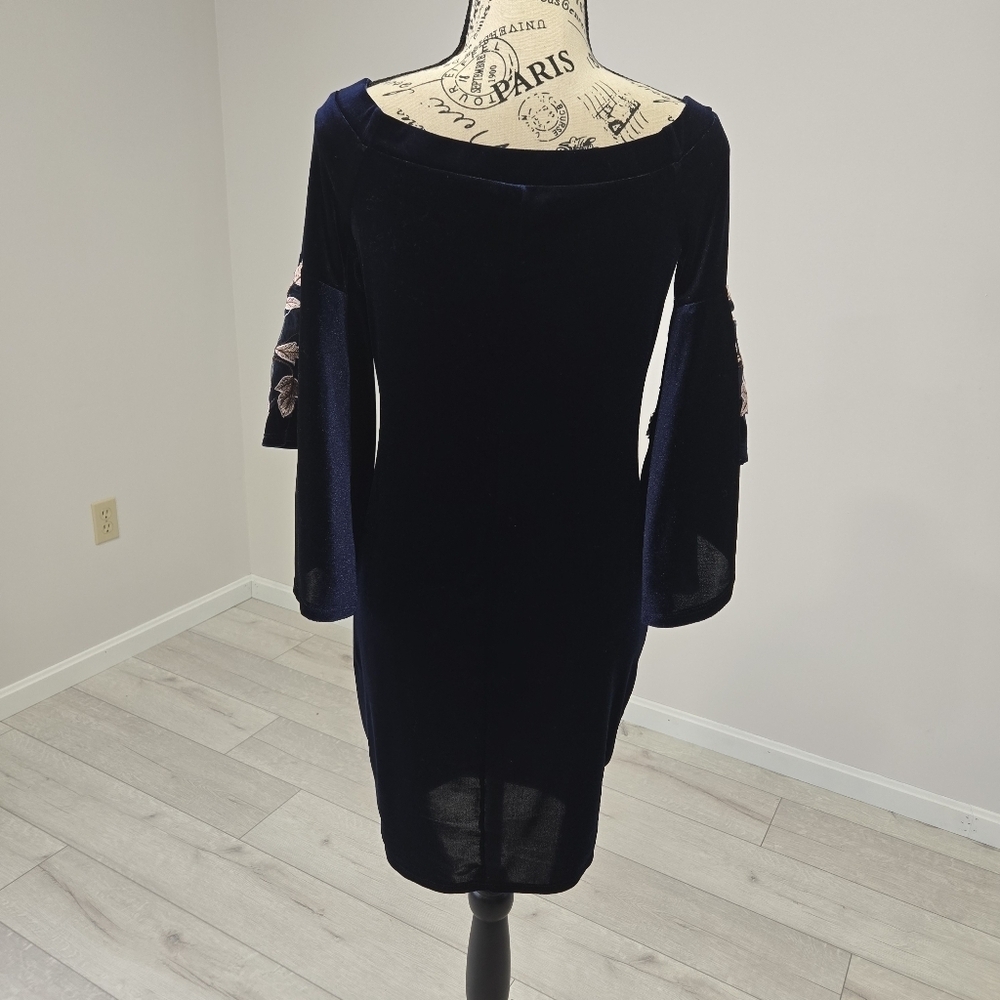 VENUS Navy Velvet Off-The-Shoulder Dress – Size Small - Picture 3 of 10